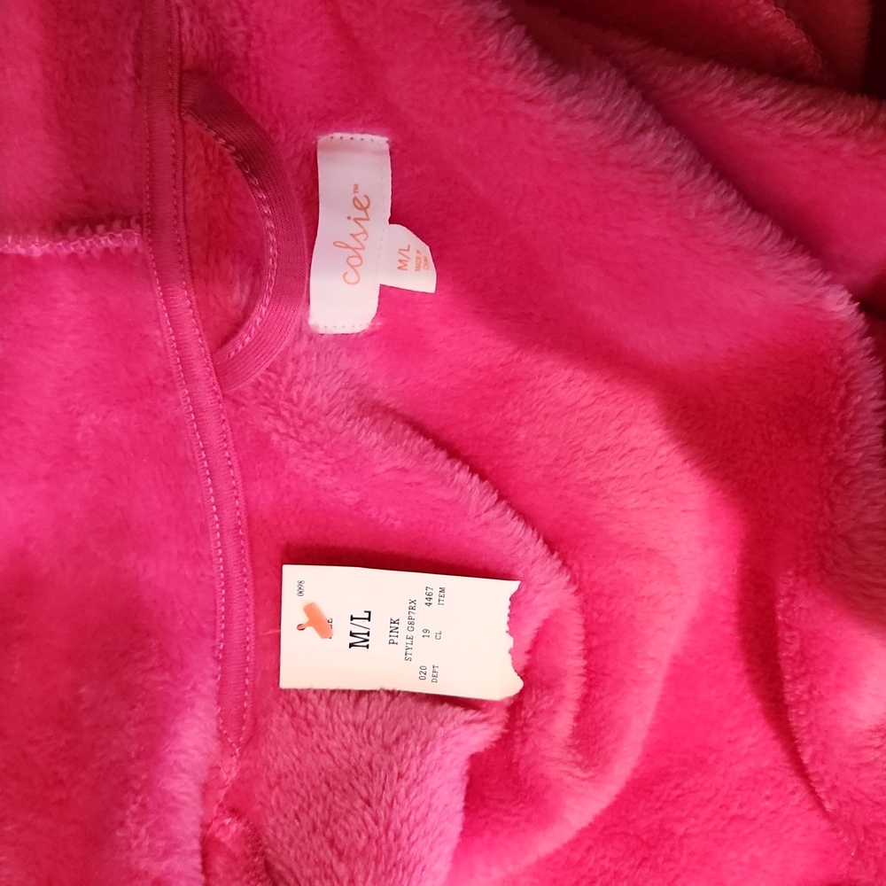 Colsie Hooded Short Robe with Matching Socks - Picture 6 of 6